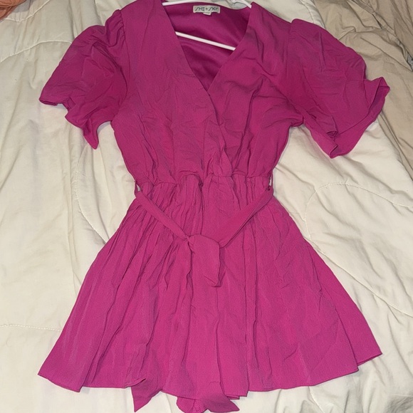 Hot pink Romper - Picture 3 of 4